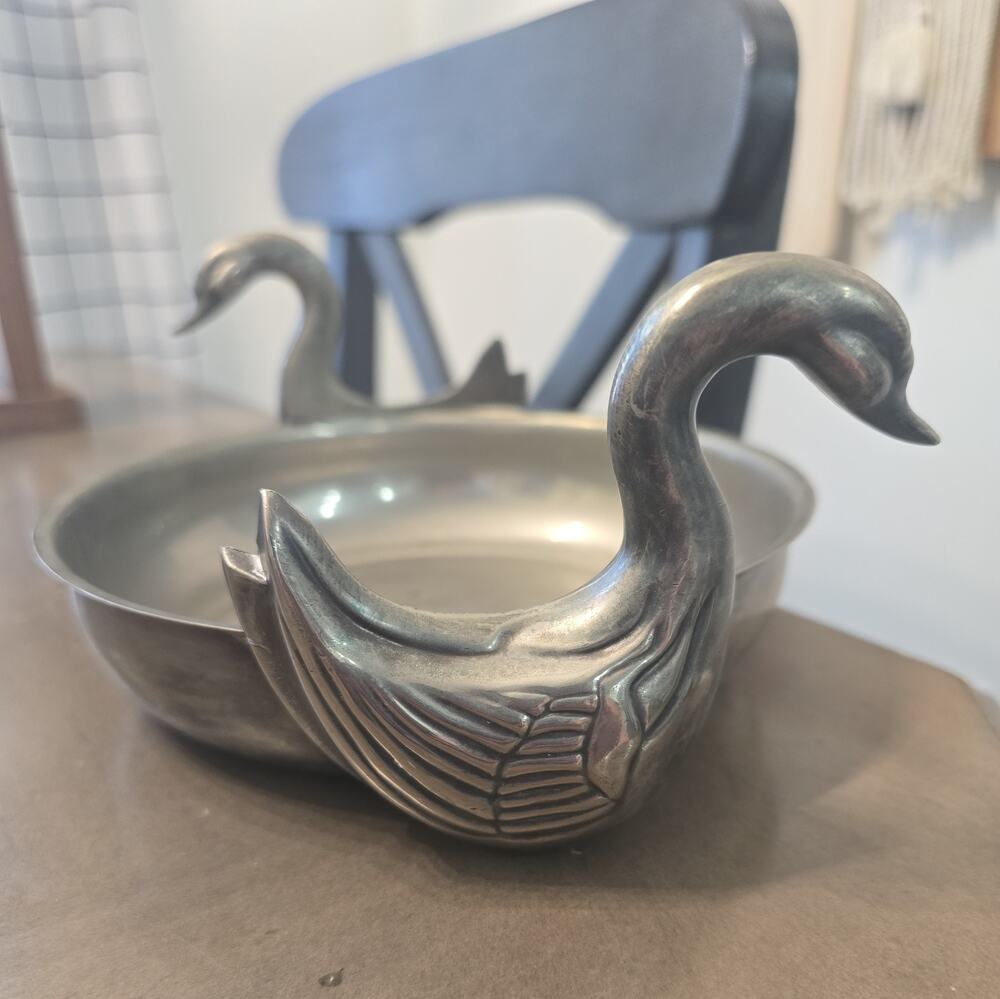 Vintage Silver Plate/Pewter Double Swan Trinket Dish Candy Bowl Decorative 7"